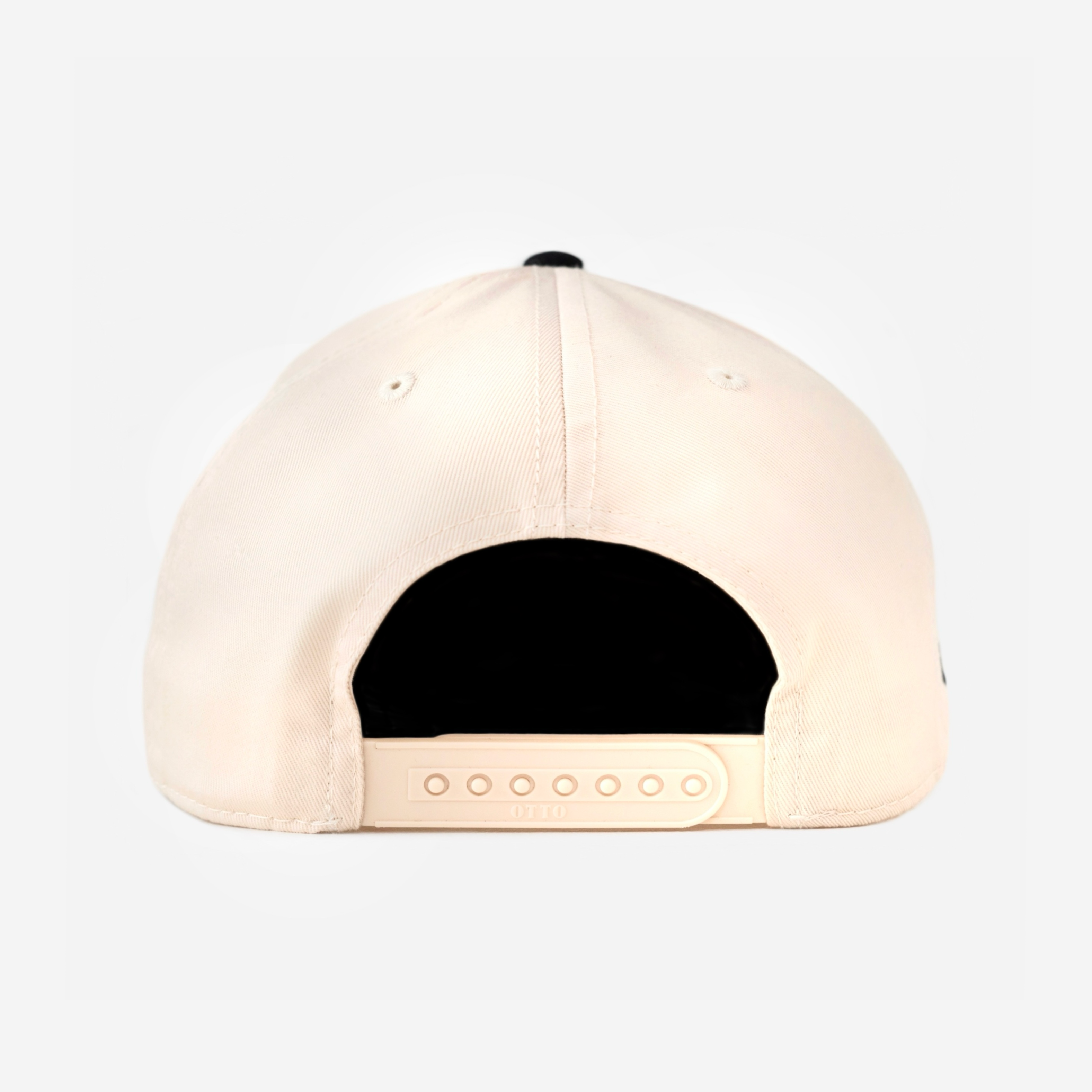 LA LA HAT CURVED BRIM (CRM/BLK)